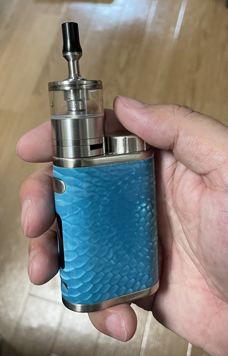 monreichan's tweet image. pico juma最高や👍
てことで今日はゴルフ！
#vape
#オフィスエッジ
#ハンチェ