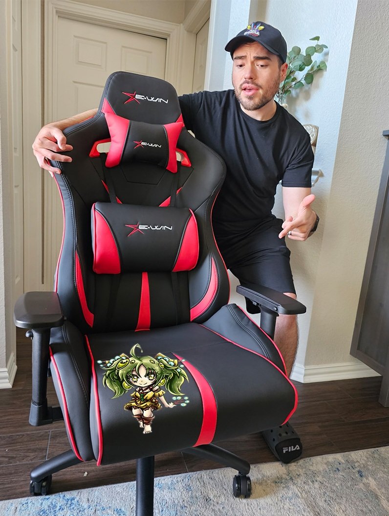 teambortle's tweet photo. SHOUT OUT @EwinRacing for sending me my NEW chair! 
Going to edit videos now let's goooooo!

#teambortle #yugioh https://t.co/cXQr5FpXpC