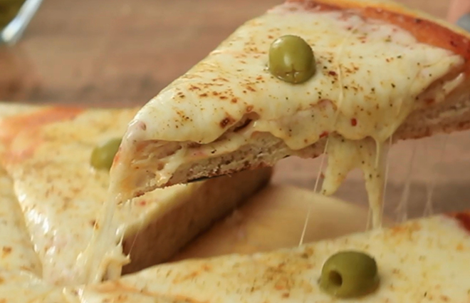 Se viene un agosto a pura pizza en elGourmet
Así que vamos con un DEBATE trascendental:

🍕¿Pizza al MOLDE o a LA PIEDRA?

📺Maestros de la pizza
Desde el 1 de agosto todos los martes y jueves por elGourmet