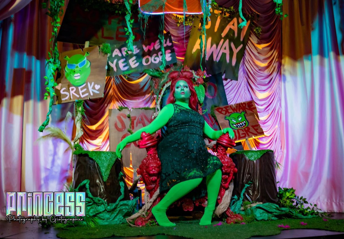 tito_so_to's tweet photo. Damn our Shrek night last year was epic💚
📸: Gio https://t.co/EZfQckzcLp