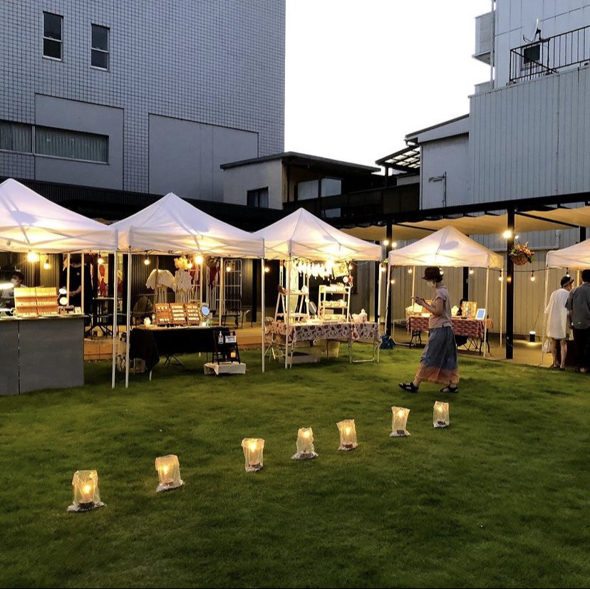 inocchi_jojoww5's tweet photo. 7/29(土)富山市中心部
越中大手市場ナイトマルシェに
ドローン体験、出店します‼️

ビアガーデン🍺もあるみたいです
遊びに来て下さーい＼(^o^)／
(写真は公式さんのインスタより)
#firstdrone
#WTW富山
#越中大手市場
#大手モール https://t.co/MDVRoU1sEp