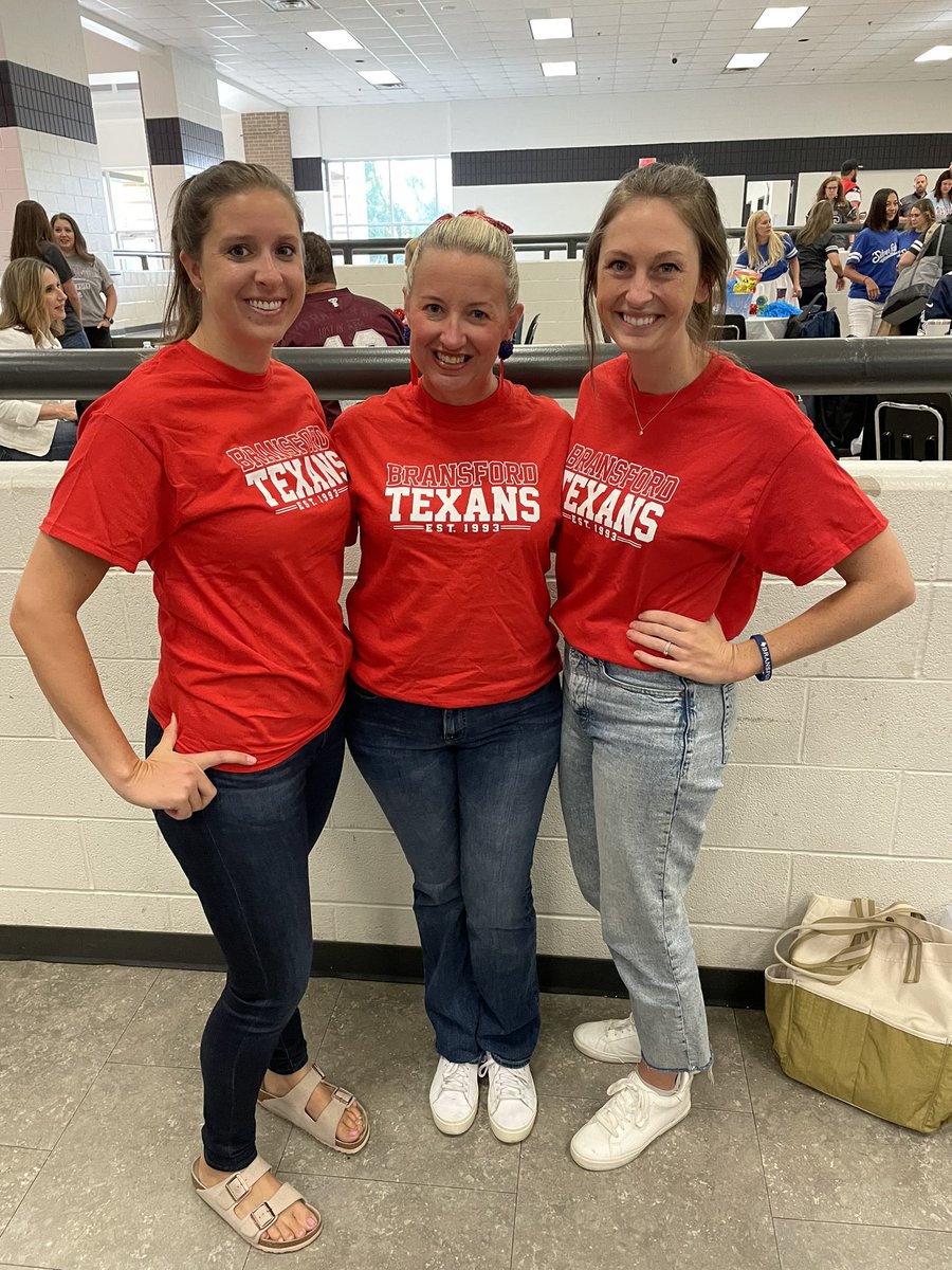ErinGerdes's tweet photo. Grateful for a wonderful Leadership Day to kickoff the school year! Ready to see our Texans!! ♥️🤠💙 #wearegcisd https://t.co/ts8GqpThUR