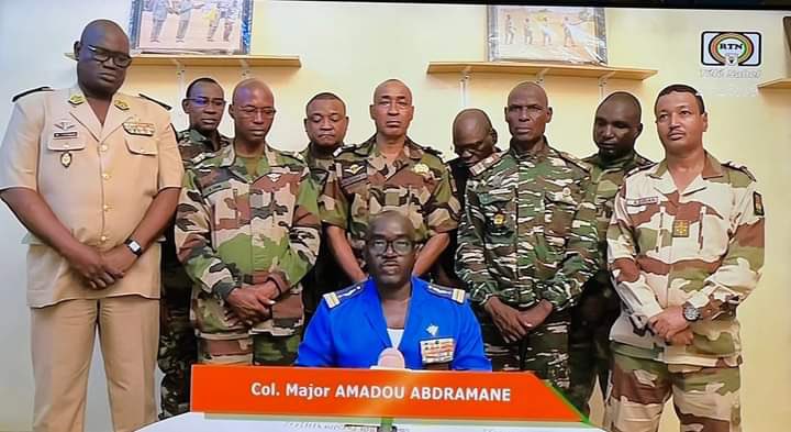 tontonxelo's tweet image. #Niger
@mohamedbazoum ce juntare de Niamey a fait Boummmmm 💥 ce 26 juillet 2023 et l’Afrique des libertés est fier de ce coup d’état sans infusions de sang. Tous les laquais de la mafia francafrique doivent connaître le même sort. J’ai dit !