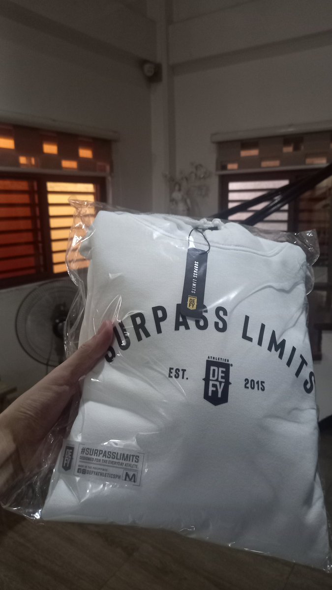 M1nix_'s tweet photo. Hoodie season? DEFY got you comfy and covered, get your Limited Edition: SURPASS LIMITS Hoodie in Shopee/Instagram! 

defyathleticsph in ig &amp; shopee! https://t.co/iYkq0sbLJ9