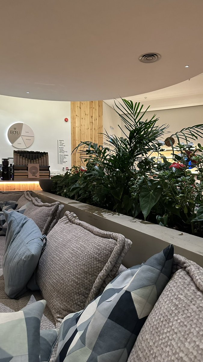 كوفيهات الرياض والخرج. tweet media