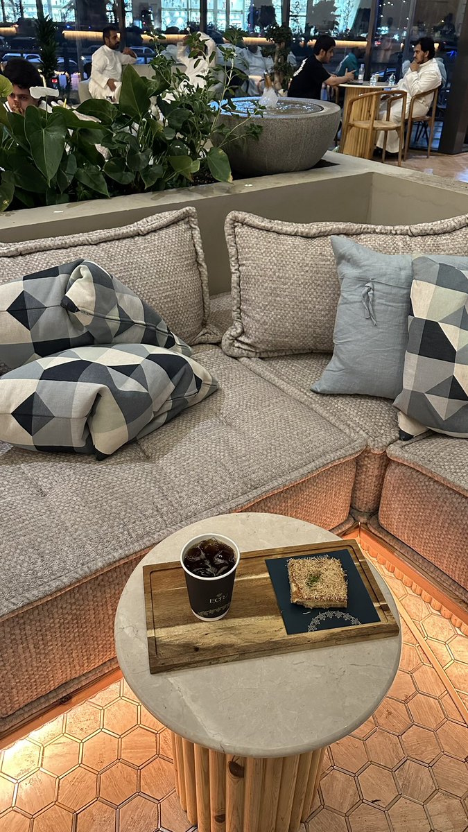 كوفيهات الرياض والخرج. tweet media