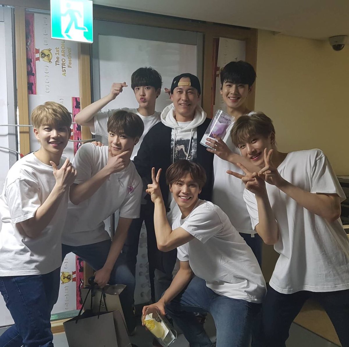 Is he Bin’s dad? 🥹