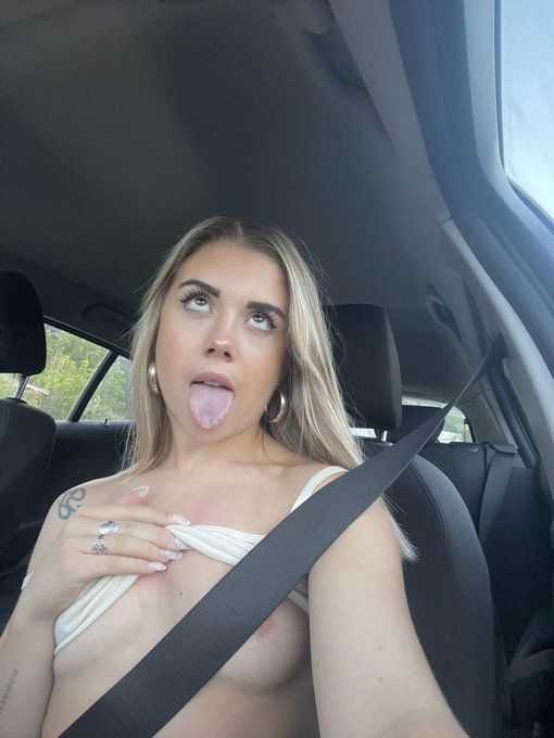 😏 https://t.co/FjERA7PHeB