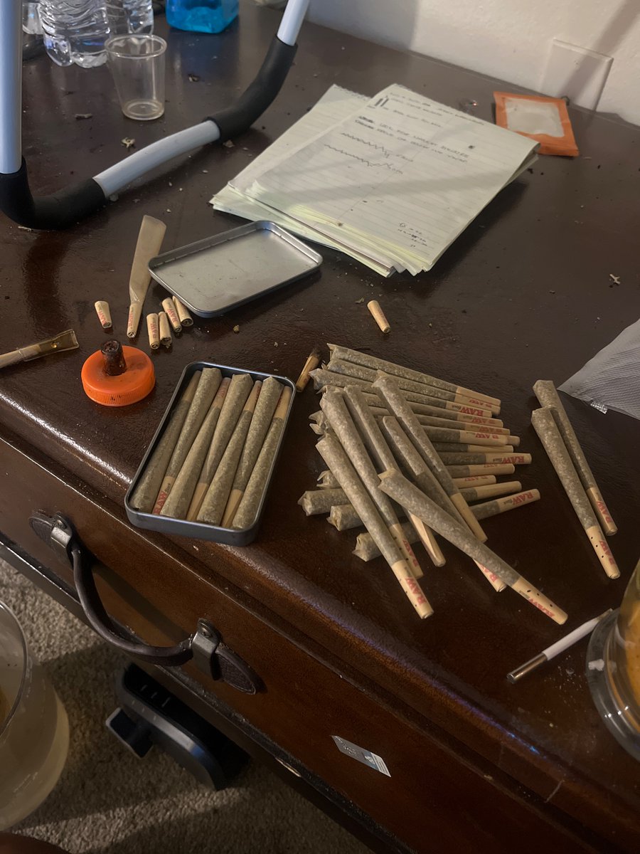 grav3hreeohh's tweet photo. Proper Preparation ๐ซก๐ฅณ
#Mmemberville
#rawcones
#WeedLovers #Weedsmokers https://t.co/xdufElPdv7