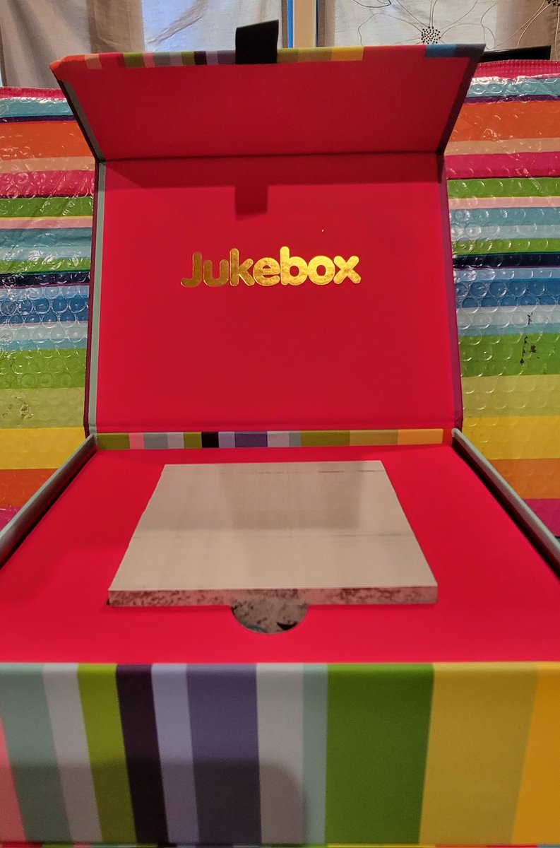 CathyVOBathy's tweet photo. Finally received my box of business cards from @Jukebox!
😍🌈😁
Loving the packaging and design options on their website!! Highly recommend!!
#DoinBusiness #Voiceover #Voiceactor #Unpacked #JukeboxPrint https://t.co/tGqMpmK9Fo