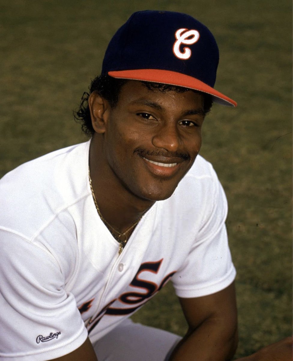 nut_history's tweet image. A young Sammy Sosa