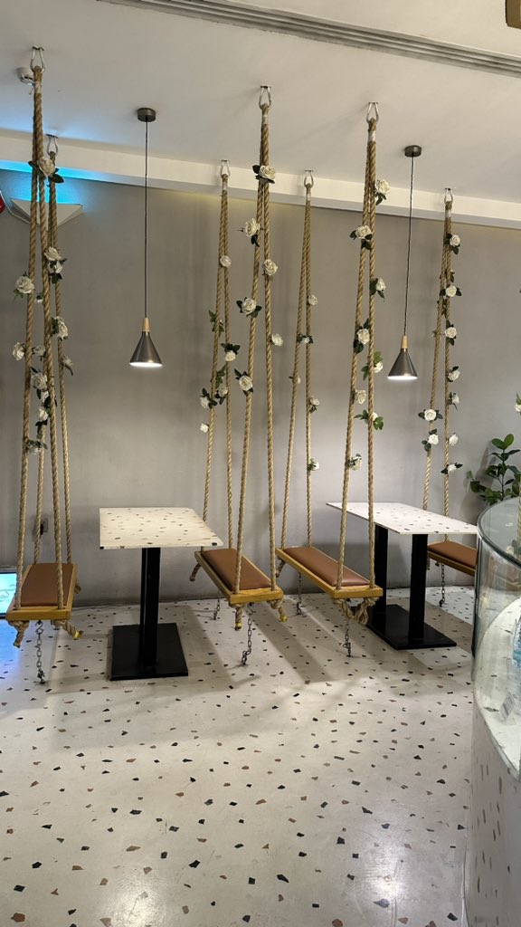 كوفيهات الرياض والخرج. tweet media