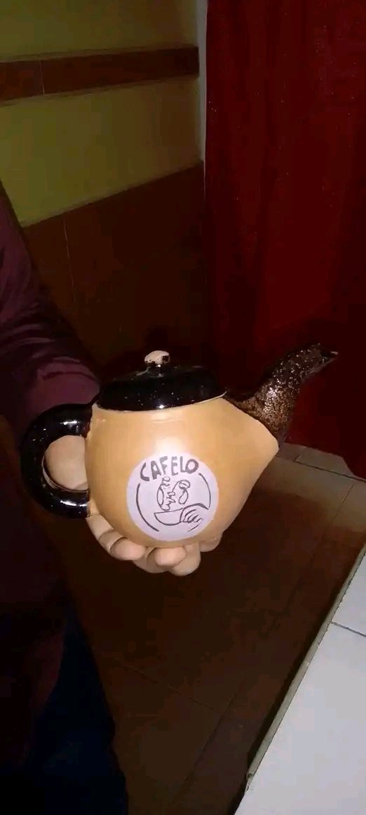 isbelreina1979's tweet image. En homenaje al #70Moncada queda imnaugurado en #Jatibonico Proyecto de Desarrollo Local Cafelo enfocado a una de nuestras pasiones, el café.El proyecto pretende convertirse en un referente cultural. Juntos podemos hacer de nuestro terruño un mejor lugar #EmpeñadosEnSeguirGanando