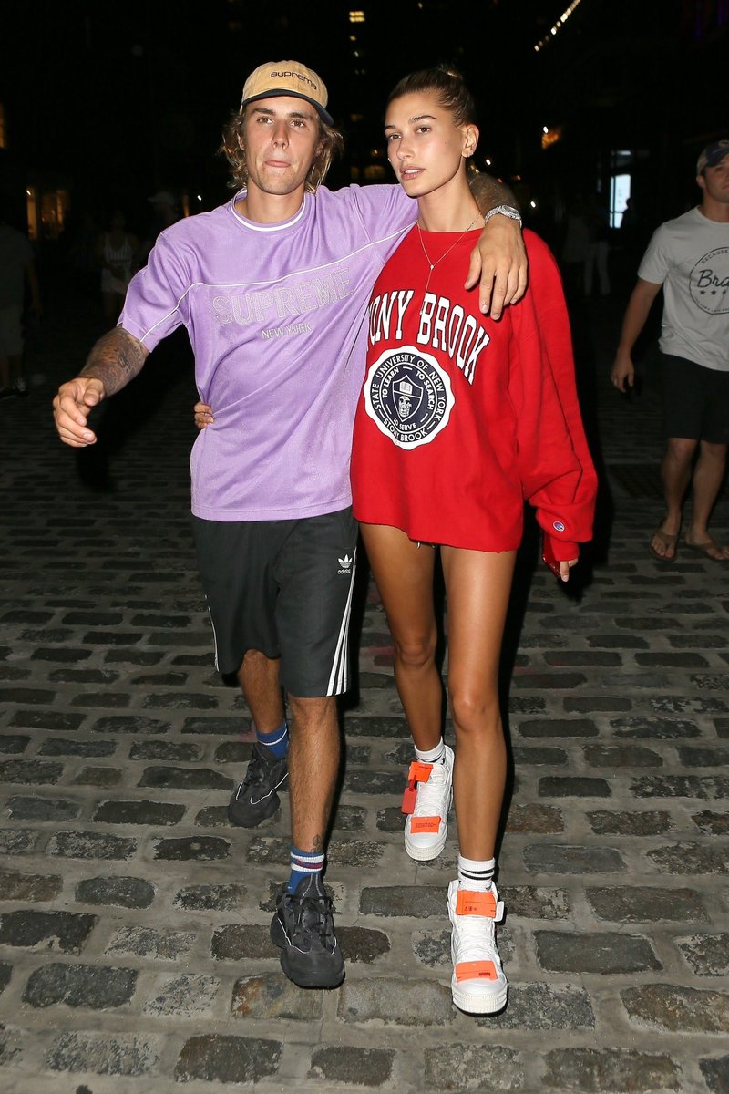 Hailey Baldwin @haileybieber and Justin Bieber leaving iPic theaters in NYC (July 26, 2018) https://t.co/9DQPy6EFd1