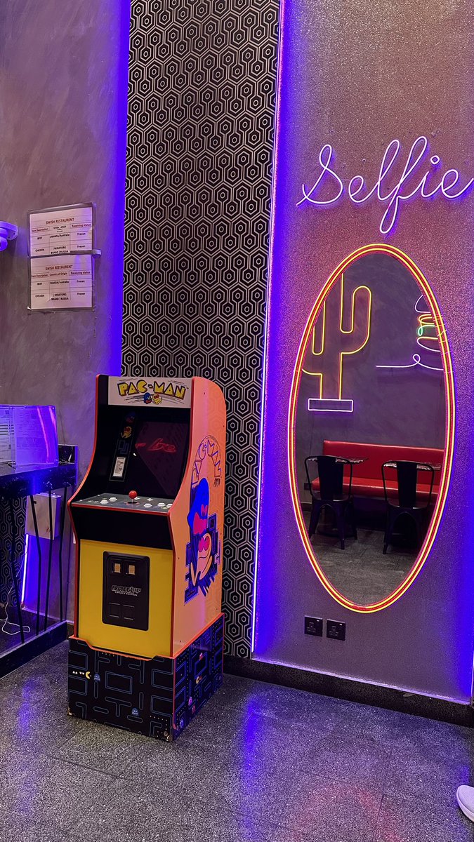 كوفيهات الرياض والخرج. tweet media