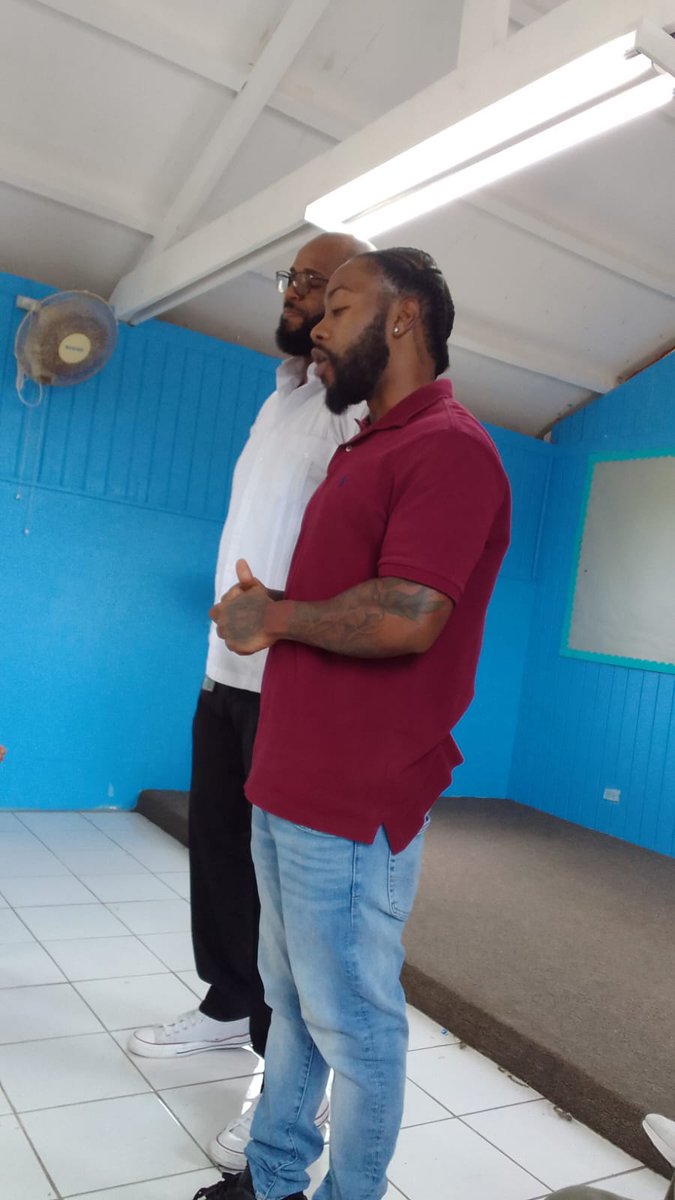 Saturday, July 22, the RC of New Providence together with the RC of BTVI - Community Service Project at the Simpson Penn for Boys. Dr. S. Knowles along with BJ engaged the young men in a Mental Health Talk. The boys refurnished the picnic benches. #rotary #createhopeintheworld