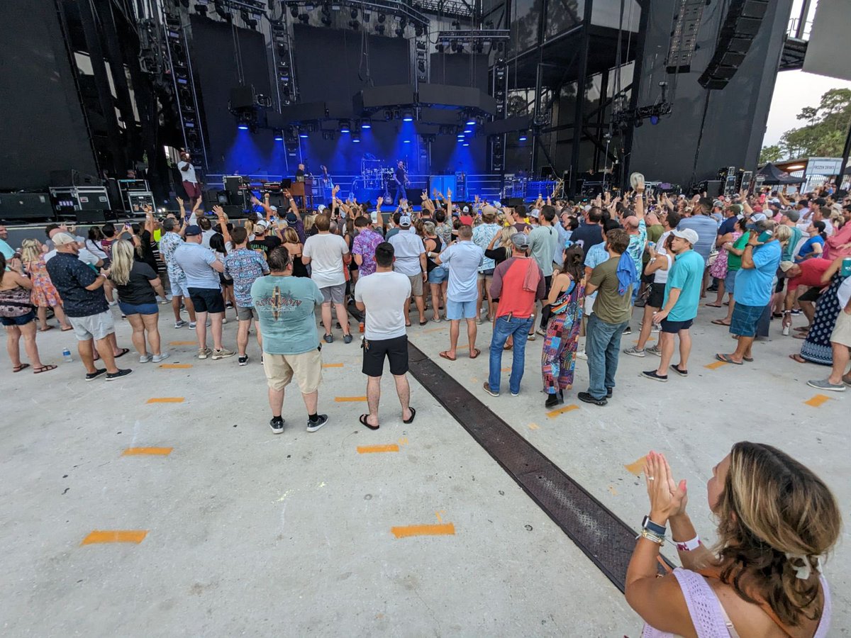 Concertvids34 tweet media