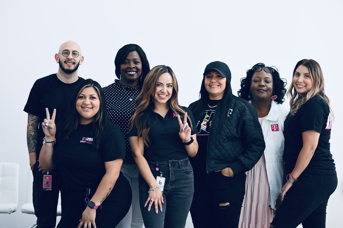 MsMarieDotCom's tweet photo. Best 👏
Team 👏
Ever 👏
#DallasStrategicSLED 

📸 credit: @EfrainCaptures https://t.co/XAmmHXpHiJ