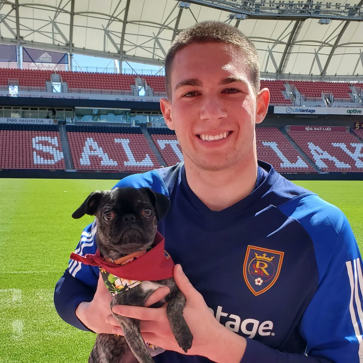 a2pugmom's tweet photo. Freens it's @realsaltlake Game day for #LeaguesCup2023 vs Monterrey. Our freen Gavin Beavers @gbeav13 is in goal tonight &amp; we had to share our pics with him for support. Let's Go Gav and RSL! #Ahsoka #Padme #RSLdogs #utahpugs #pugsofutah #grumblegirls #grumble_inc #rsltid https://t.co/eBvwQaBpDy
