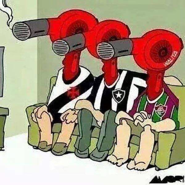 GrahCRF's tweet photo. Situação atual dos torcedores rivais na noite de hoje.. 🤭💭 #secando firme ❤🖤 https://t.co/xP7fDR8IVu