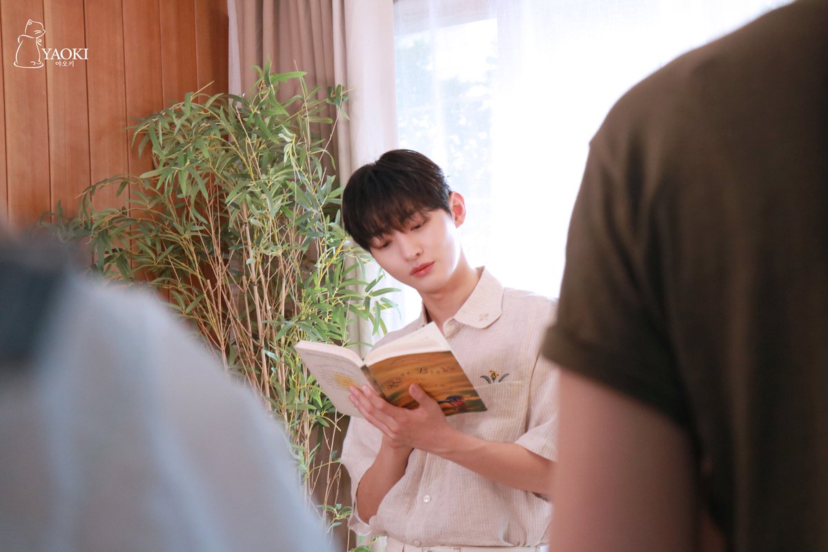 official_yaoki's tweet photo. 진지하게 선언합니다🔥
야오키는 지성이💙에 대한 객관적인비평 또는 피드백? 원하지않습니다. 
무조건적인 복복복🫳과 박수갈채👏부탁드립니다. 
부탁아니고강제입니다🙏

[YAOKI Project part. 5]
💿윤지성 - SUMMER ISLAND

#야오키프로젝트 #YaokiProject #윤지성 #YoonJiSung #ユンジソン #KPOP https://t.co/2JmA9owb4o