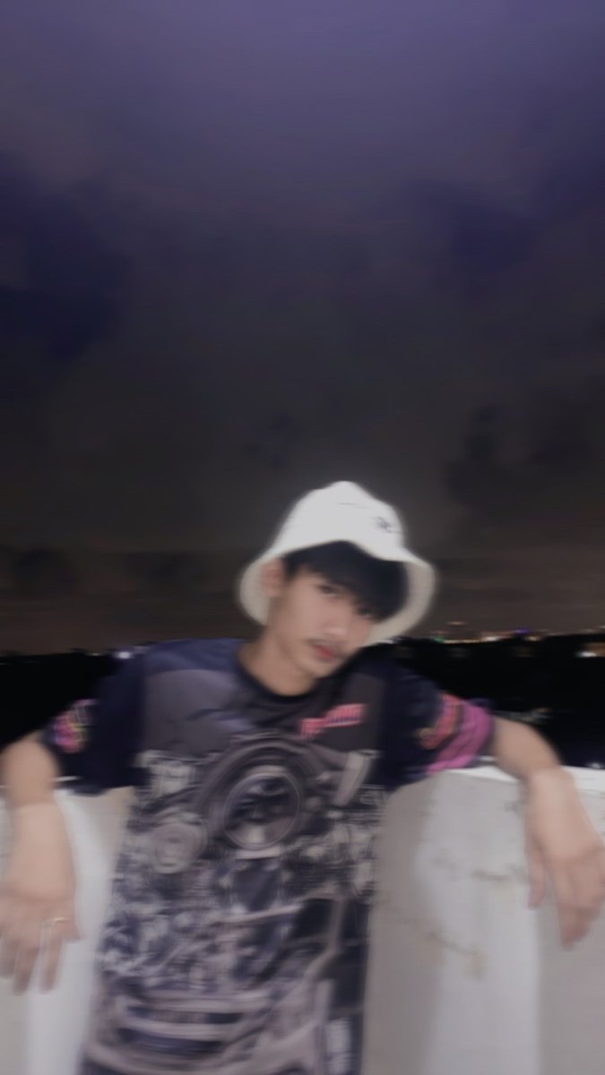 wuthifon12's tweet photo. พอไปอยู่ในใจพี่ได้มั้ย
#ภูเก็ต https://t.co/eqXgxslhve