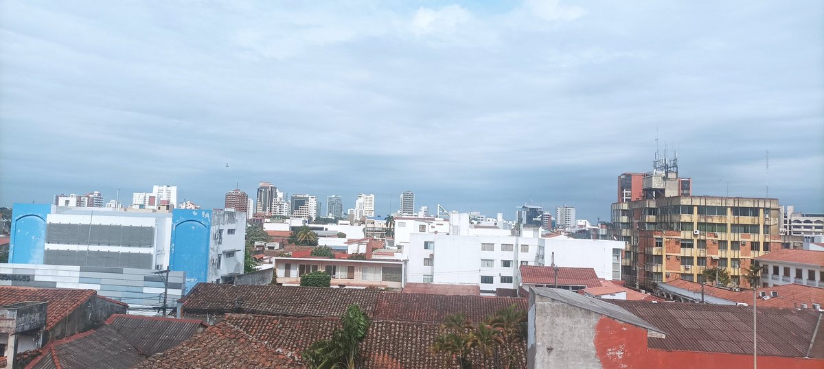 panicillo10632's tweet photo. Hermosa es  la vista nuestra ciudadela  Santa Cruz de la sierra .
@holapancoe 
@utepsabolivia 
#Pancoe22
#AMORXSANTACRUZ
#ROMA5 https://t.co/116C55B6rq