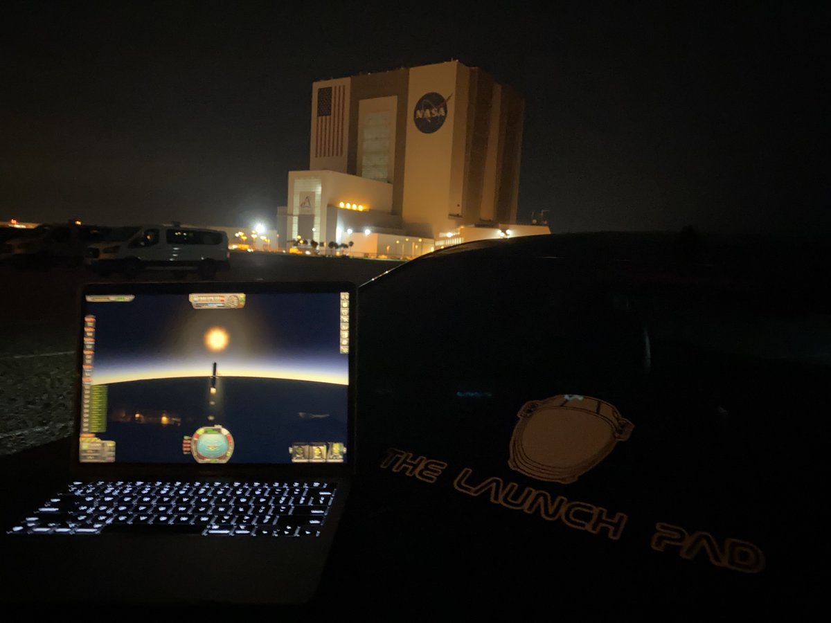 TheLaunchPadX's tweet photo. KSP at KSC in front of the VAB! @KerbalSpaceP
📷: Dakota (@Dakota_TLP) for @TLPN_Official
#Kerbal #KerbalSpaceProgram #SpaceX #Falcon9 #TLPNetwork #TLPCrew #TLPRocketChaser https://t.co/hCa8xeYTVw
