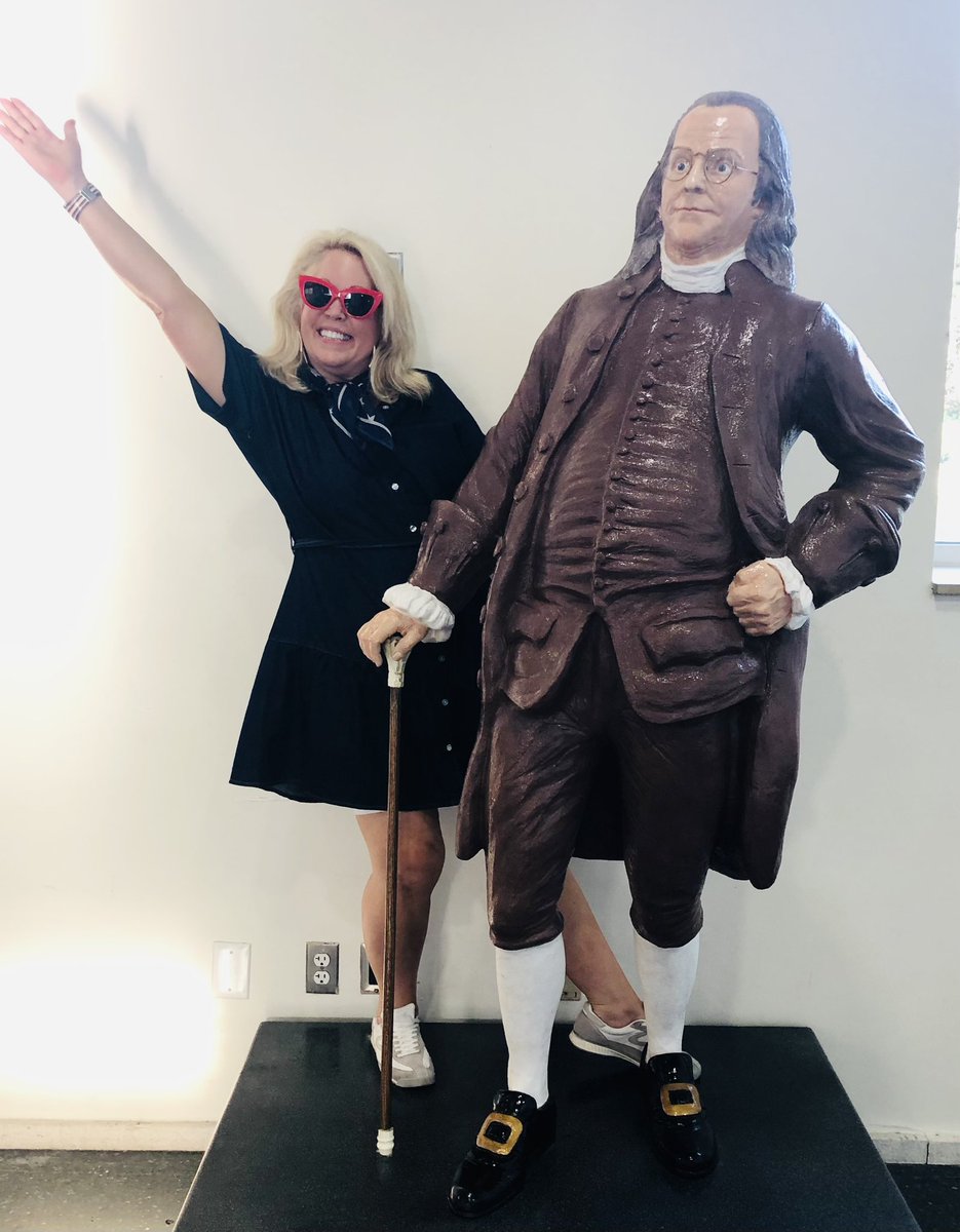 LisaLakerFCHS's tweet photo. REVOLUTIONARY kind of day!📜🇺🇸🔔 #ConstitutionCenter #LibertyBell #AmericanPhilosophicalSociety https://t.co/PzeUVVQqZm