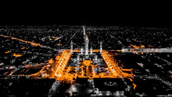 MuhamaduNiang's tweet photo. La Ville Sainte de Tuuba 
La Grande Mosquée de Tuuba 
Serigne Muntaxa Yalna Na fi Yagg Te Weer ak 
Serigne Amdy Faal Muudou Mbenda Faal 🤍💚 https://t.co/pkOmiZn6XV