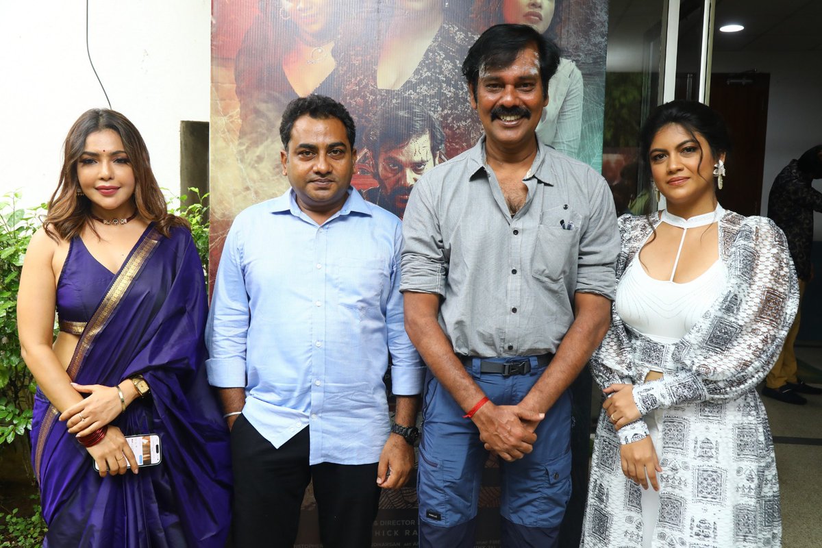 JayaTvOfficial's tweet photo. அறிமுக இயக்குனர் ஹாரூண் இயக்கத்தில் நட்டி நட்ராஜ் நடித்த ”வெப்” திரைப்படத்தின் இசை மற்றும் ட்ரைலர் வெளியீட்டு விழா 

#NattyNatraj #ShilpaManjunath #DIrectorHaroon #WEBmovie #WEBtrailer #AudioLanch #JayaTv https://t.co/szC9QSVHeg