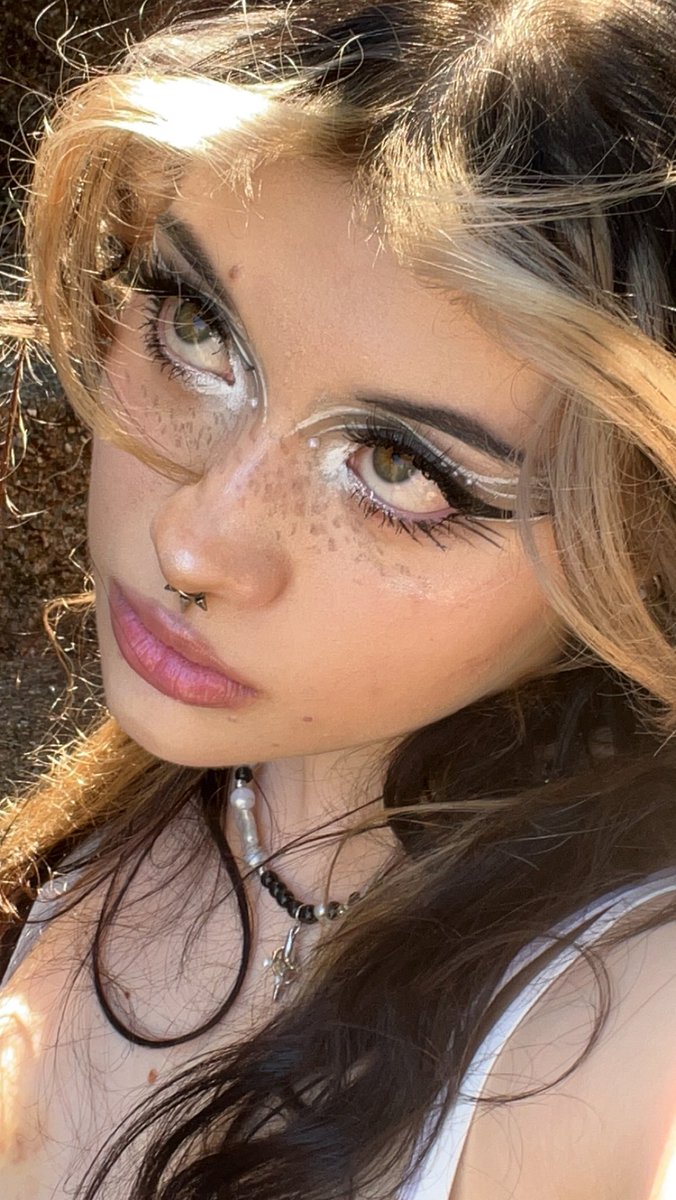 audrey:,) (@uhhhyeeeyee) / Posts / X