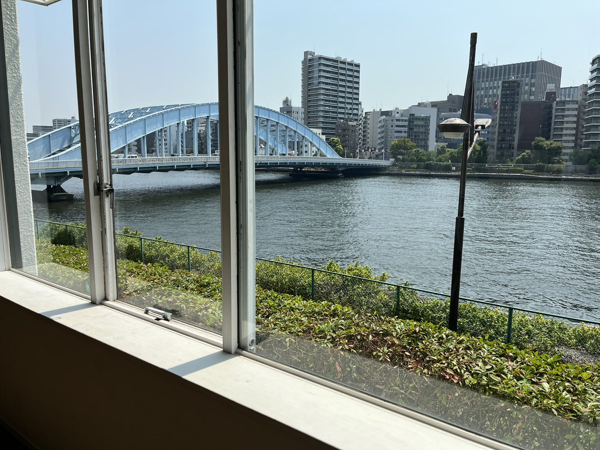 rabokigoshi's tweet photo. 本日は #23AW イメージビジュアル撮影の第2弾。
天気も良く、、良すぎて体調に気をつけながらの撮影です。
素敵なスタジオでの撮影はワクワクしますね。
皆様も涼しい秋に向けて、体調を崩さないようご自愛ください。
#ラボキゴシ 
#rabokigoshi https://t.co/FCzyiCruMr