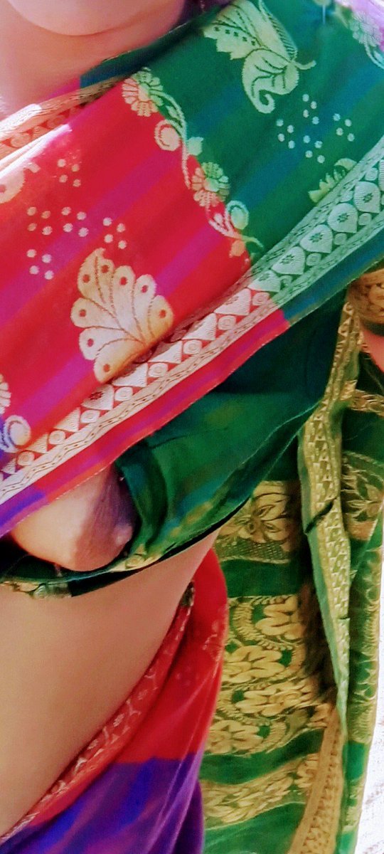 AhalyaAmmu1's tweet photo. Guess where I opened up https://t.co/Rkm65IA8c8