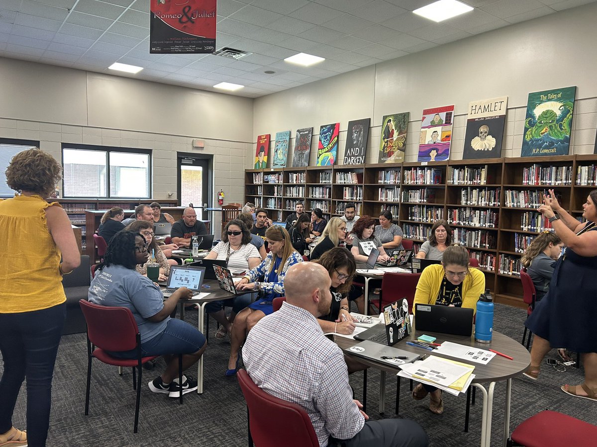 jessicaleeogden's tweet photo. โค๏ธ๐ค๐ seeing our math leaders and teachers getting READY and EXCITED about the GMS implementation this school year! They are ready to make meaningful math moments for their students! #ONEBryan https://t.co/qAdYfEgHTY