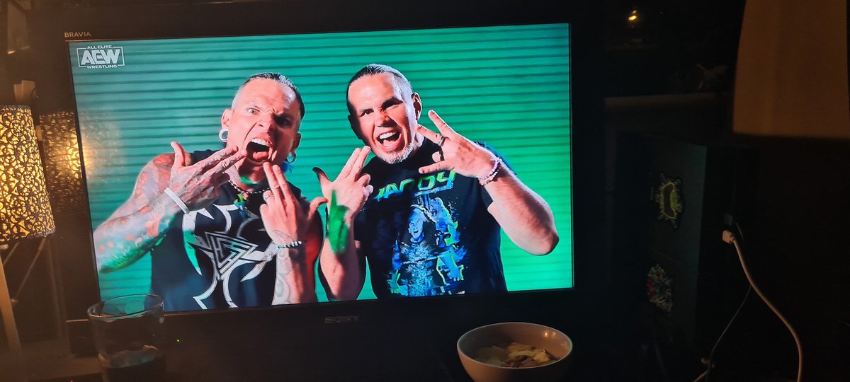 matthewrobbo6's tweet photo. #TheHardyz Are back #AEW https://t.co/8AsJTGKsYJ