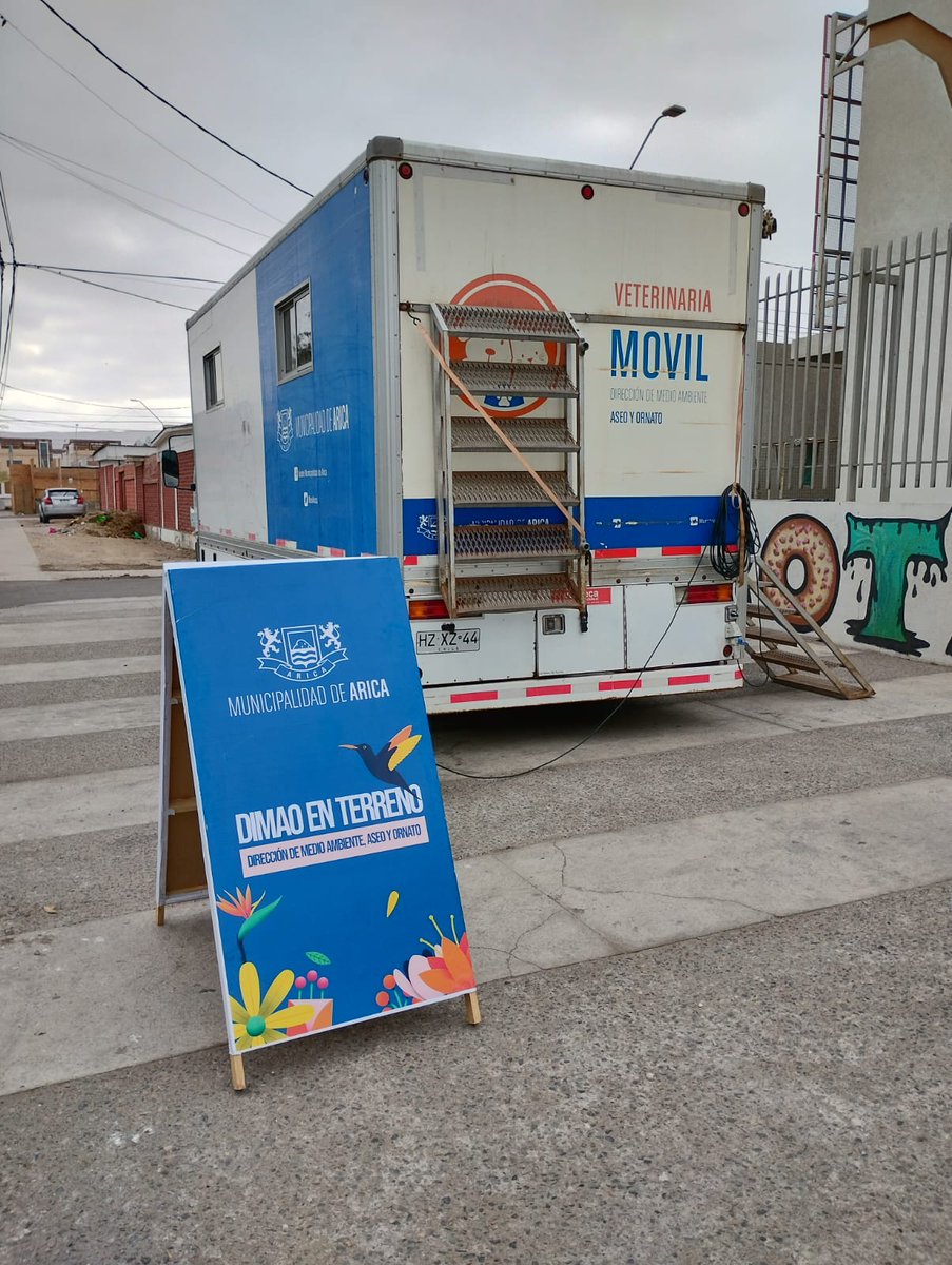 PauliKaboom's tweet photo. Seguimos semanalmente en diferentes sectores de la ciudad y los Valles, realizando operativos de retiros de escombros y también sumando a estos, al equipo de nuestra Veterinaria móvil. 
DIMAO #MuniArica
#VamosPorMas https://t.co/8MMLoXhOzd