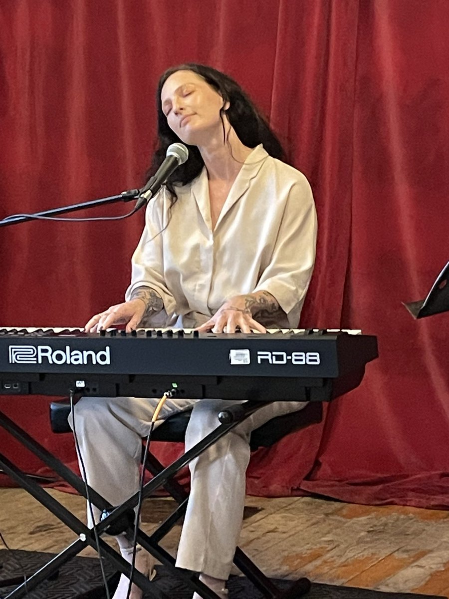 MastersMatt's tweet image. Selci making magic at #cspace #eauclaire