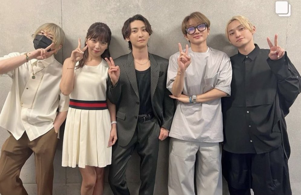 aaast_ray's tweet photo. 與さんの発表には驚いたけど、今後與さんが変わらないのと同じように、私たちも與さんのファンで居続けることに変わりはありません。
きっと沢山悩んできたんだろうなと思います。それでも、ファンのことを信じて顔を見ながら直接伝��る決断をしてくれてありがとう。 https://t.co/YZHbbvgT3z