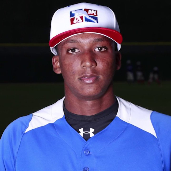 DPLBaseball's tweet photo. ¡ALUMNO GRADUADO! Felicitamos a nuestro Marco Luciano por llegar a las grandes ligas con @SFGigantes 
Verte cumplir tus sueños nos llena de alegría. 
Un producto de Ray Baseball Academy 👏🏼👏🏼👏🏼👏🏼👏🏼👏🏼 
Luciano es el primer grandes ligas de la Clase del 2018
#DPLAlumni #DPLBaseball https://t.co/k5bi9u28YH