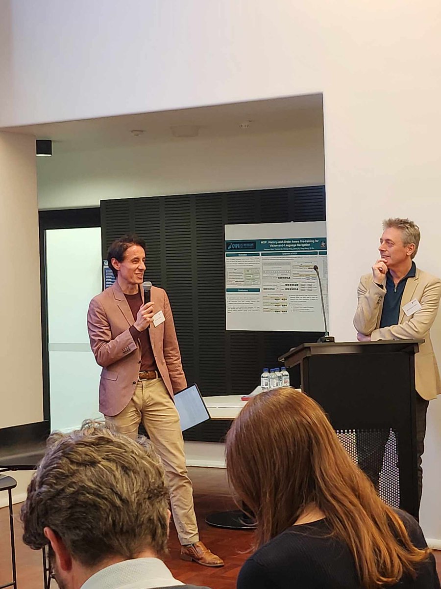 The UoA's Australian Institute for Machine Learning (AIML) hosted high school teachers and Dr Walter Barbieri and Assoc Prof Edward Palmer from the School of Education. Experts explored some of the latest technologies like ChatGPT and how they can be used in the classroom.