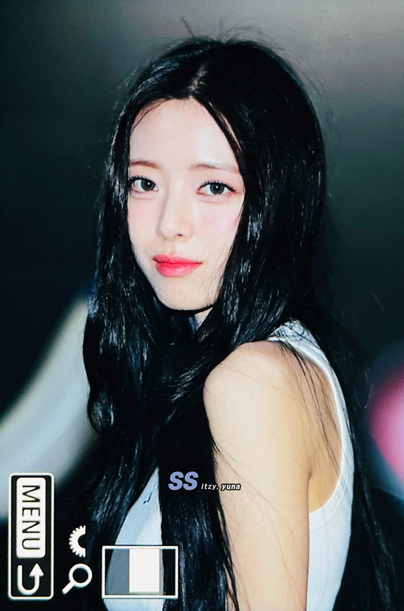 shinsarang_yn's tweet photo. 230727 #유나 #YUNA #있지 #ITZY
💕💕 밥잘챵겨묵구 고생해땨ㅏㅏㅏ~☺️ https://t.co/OqBxO1u7ca