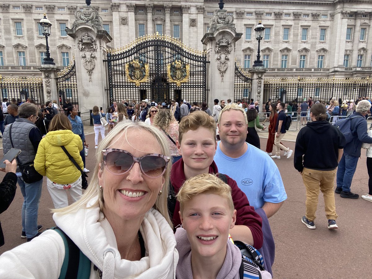 drewkroeker's tweet photo. Back from July 🇬🇧 trip. What a blast! #London #Liverpool #WALES https://t.co/wTShFPoViD