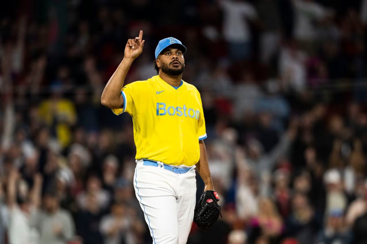 tylermilliken_'s tweet photo. Boston Yellow Sox are now 21-4 in the City Connect uniforms. 

NEVER. TAKE. THEM. OFF. https://t.co/nZEtIKNxQe