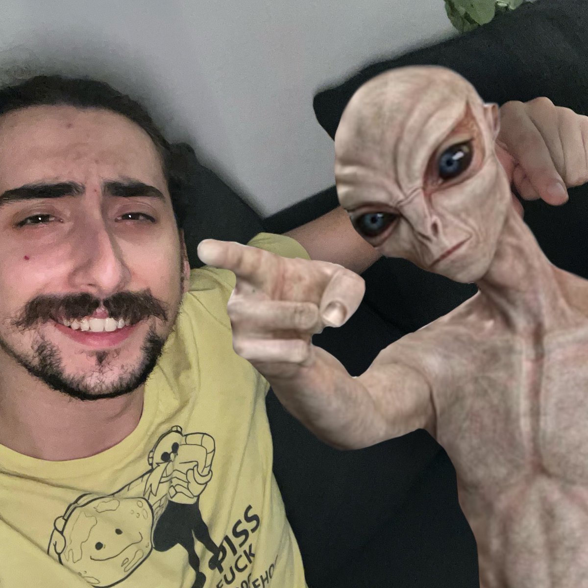 nothinbutlag's tweet photo. lmao wait y’all are just now finding out about the aliens?? we’ve been posted up together for a while now lol i love these guys https://t.co/tnXPtr8nmj
