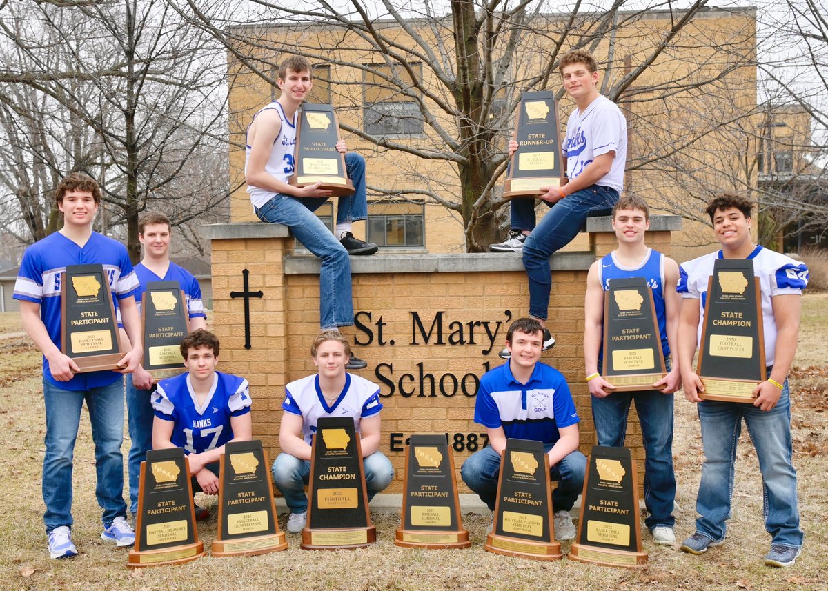 SPORTS SPOTLIGHT!

Winning 3 State titles and never missing a State trip in football, basketball or baseball, the <a href="/RSMSchools/">Remsen St. Mary's</a> senior class exits on top while leaving a legacy as one of the most successful groups we've ever seen!

WATCH HERE🏈🏀⚾️⏬
siouxlandproud.com/sports/sports-…