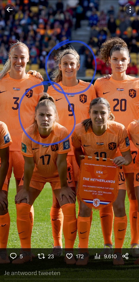 robertdeclercq5's tweet photo. 🚩En onderschat deze twee @oranjevrouwen niet. Pracht voetbal ⚽️ https://t.co/qaGdGiweNw
