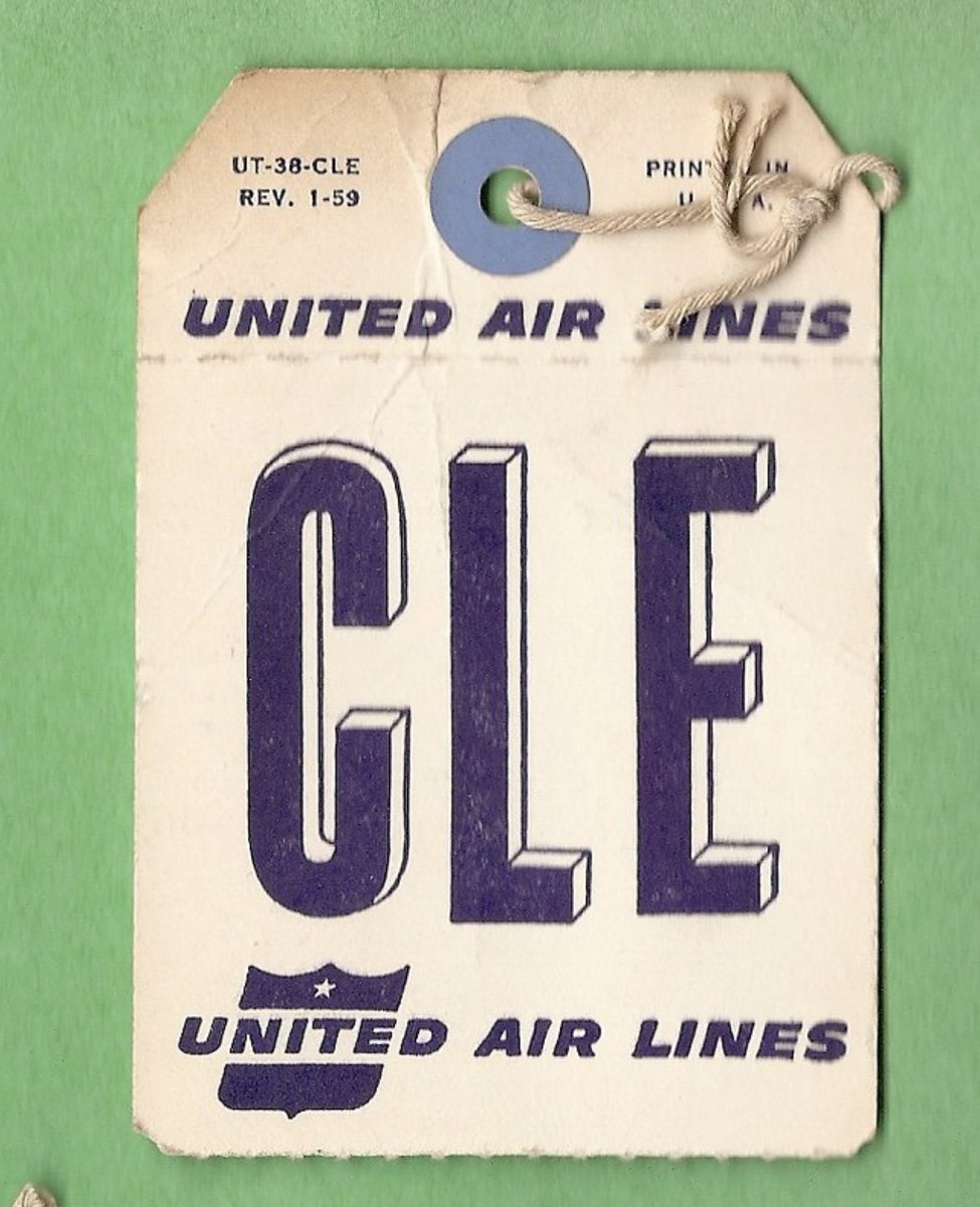 The extra-condensed type on vintage baggage tags is👌🏻.

Ton more here: flickr.com/photos/1117414…
