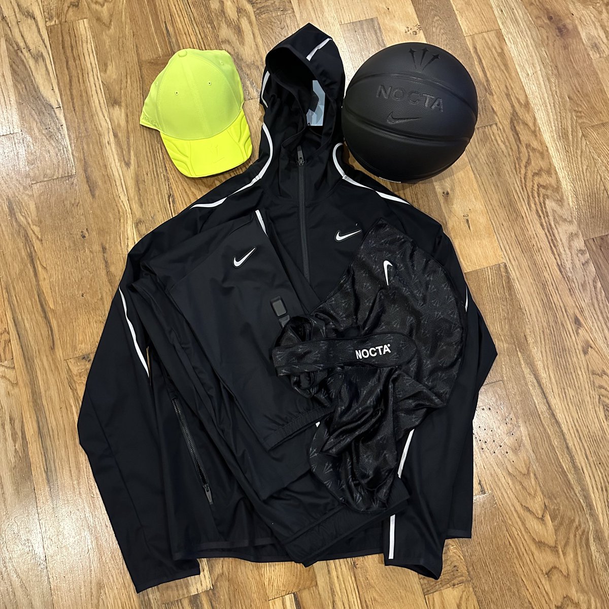 madeintheurl's tweet photo. Thank you so much Nike &amp; nocta 😭😭😭😭 https://t.co/qxANrjmzpu