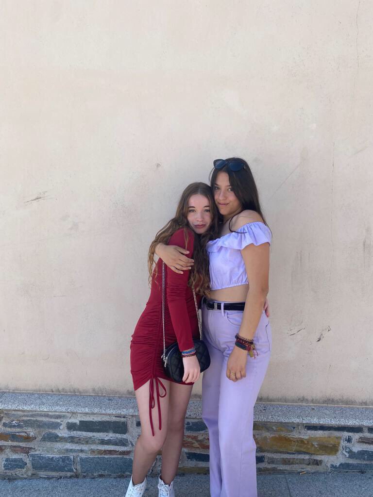 Saraa_azerkanee's tweet photo. con la mjr @liiddya ❤️‍🩹 https://t.co/JtWKBBfKak